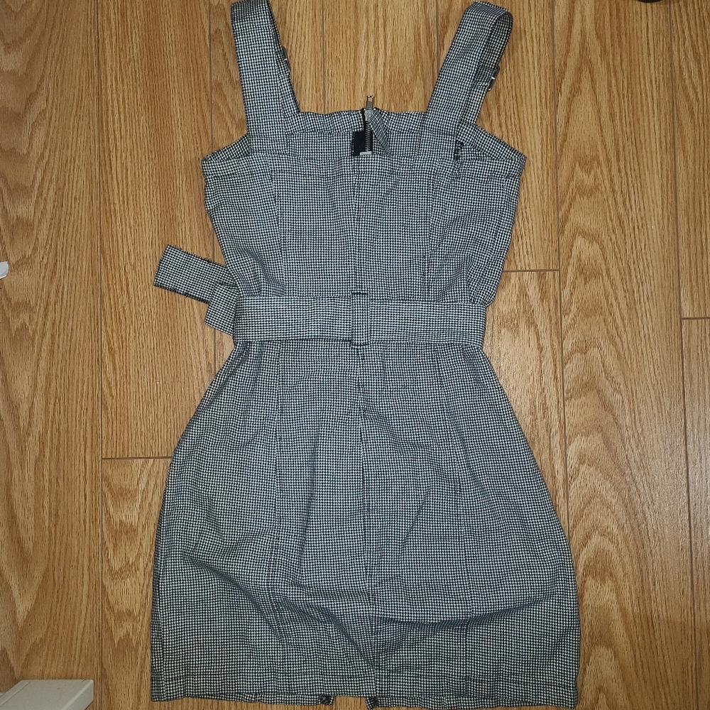 Checkered Zip Dress - Picture 2 of 4
